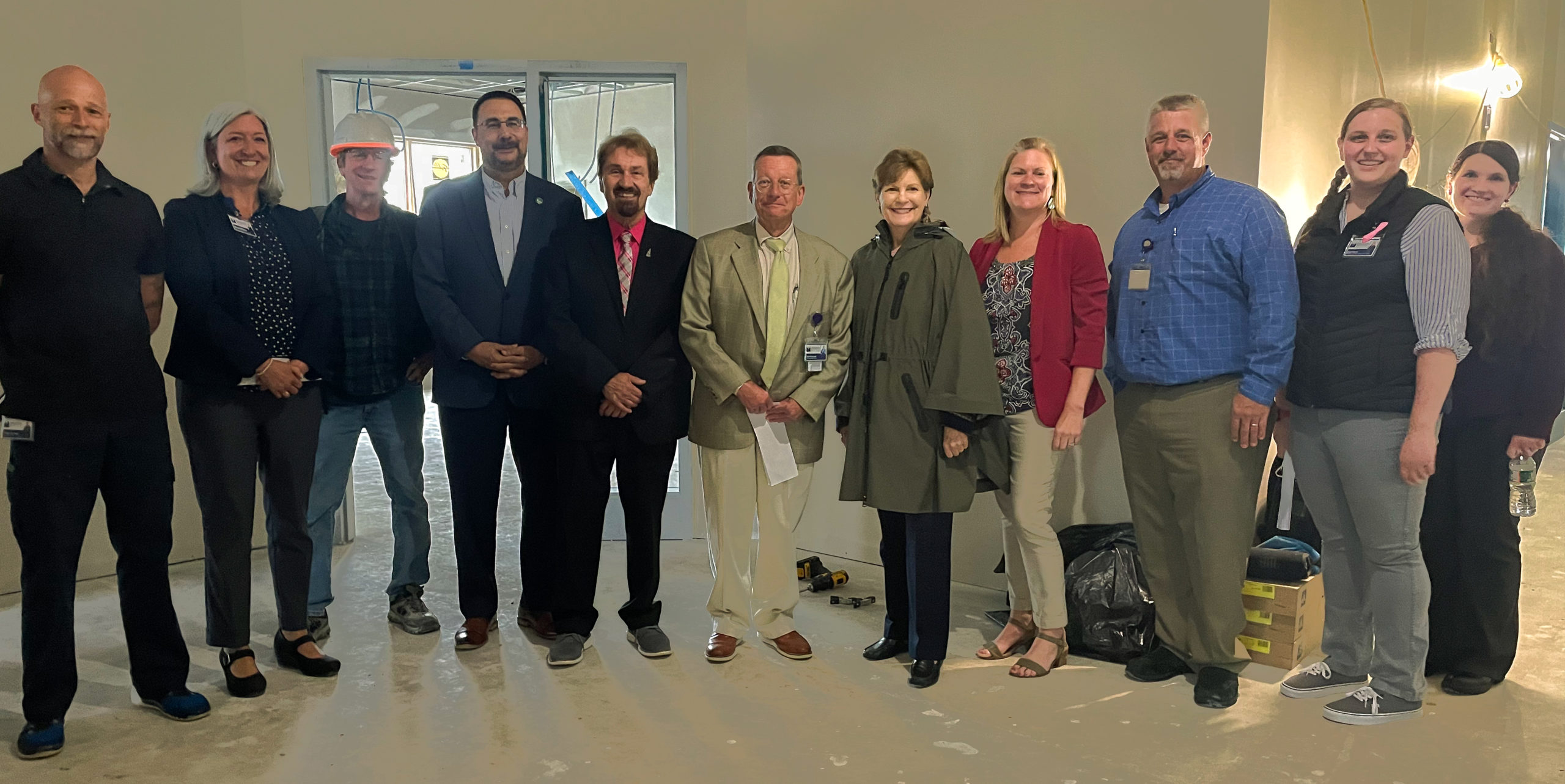 Senator Shaheen and the Mid-State Health Center team at the new learning center. 